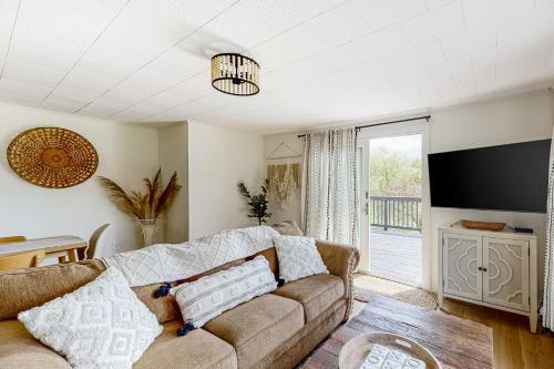 Pleasant Pond Unit B