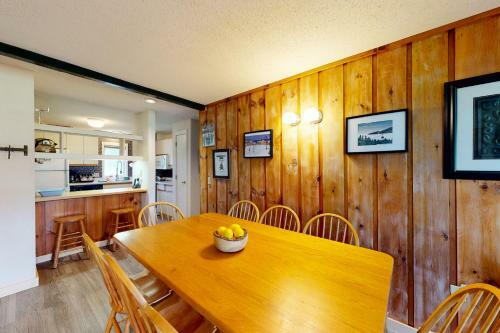 Hotel Village Green Unit 10f