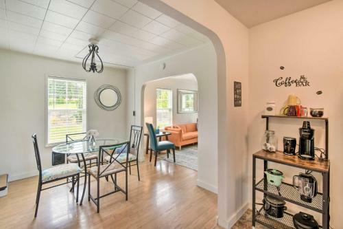 Bright Raymond Home, Half Mi To Willapa River!