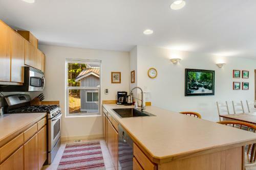 Tall Timber Lodge