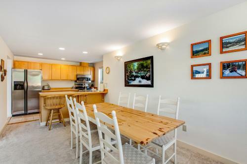 Tall Timber Lodge