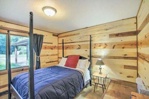 Idyllic Sturgeon Bay Cabin With Fire Pit And View