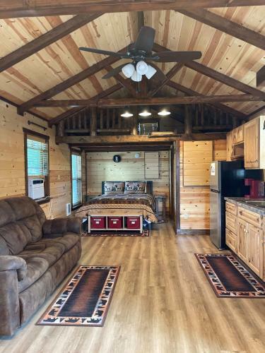 Charming Hidden Shire Cabin Private Ranch Retreat