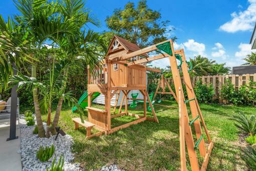 Modern 5 Bedrooms Heated Pool 14 Guest (p1)
