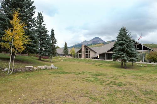 Cascade Village 319
