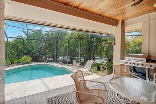 Villa Marco Island Retreat