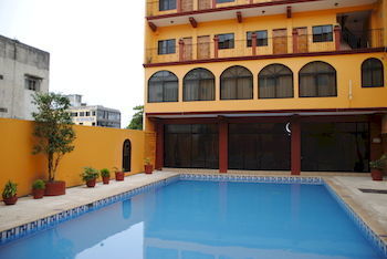 Hotel Arcos Del Parque