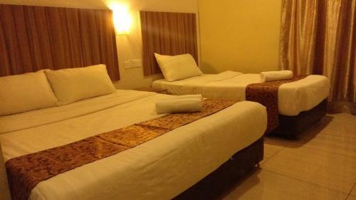 101 Lake View Hotel