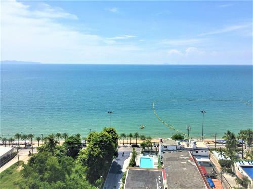 Luxury Beachfront Apartment Aeras