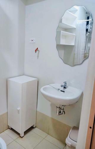 Apartamento M&m Trees Residences Staycations Condotel