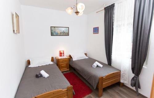 Forest Queen - Village Holiday Home