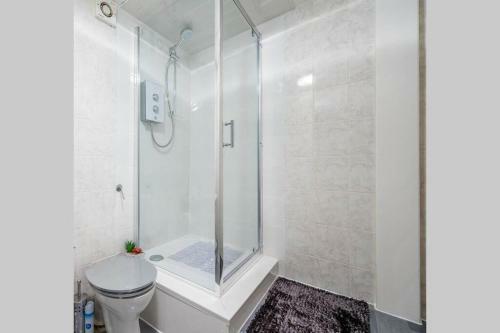 Central Birmingham 3 Bed Spacious 4 Floor Property