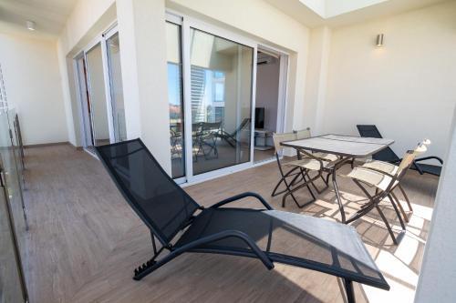 Apartment Summer Dreams 2