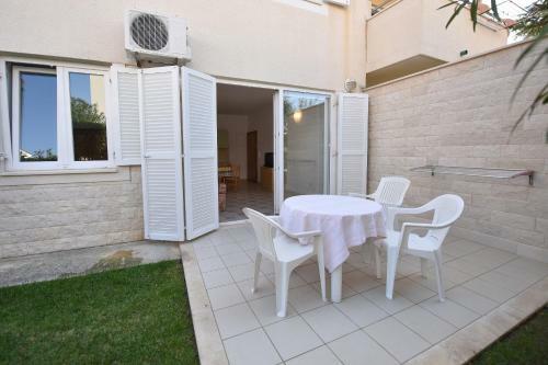 Hostal Apartments Luaniva
