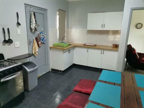 Apartamento Walking Distance To Uvongo Beach. Close To Malls