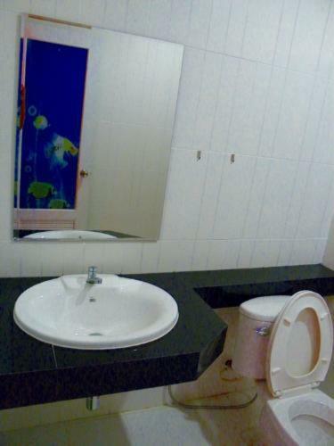 Hotel Wangthong Beach Resort