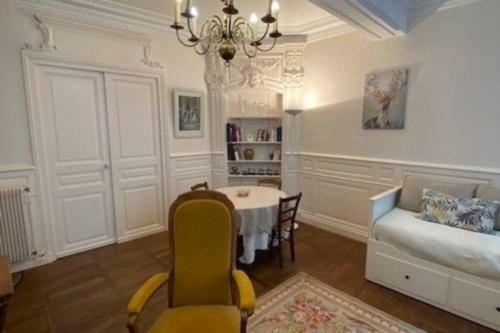 Apartamento Le Jeu De Paume � Beaune Centre