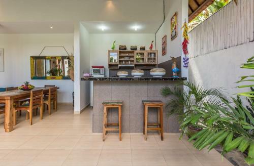 Villa June