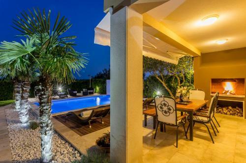 Villa Fox Exclusive