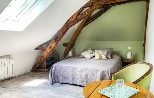 Nice Home In Bourgueil With Wifi And 4 Bedrooms