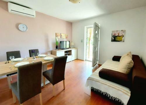 Apartments Mirjana