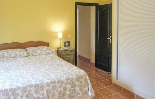 Five-bedroom Holiday Home In Cortegana