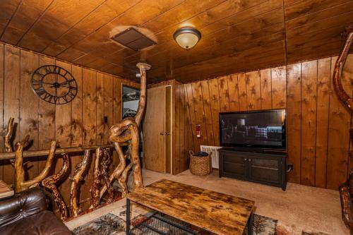 Winterfell Cabin