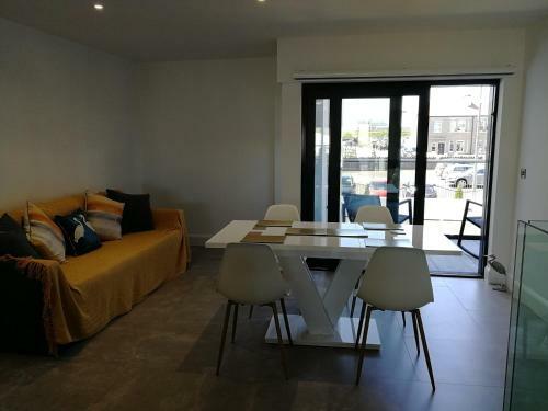 Portrush Luxury Apartment, Currangate