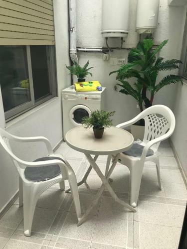 Modern Homely Beach Side Apartment