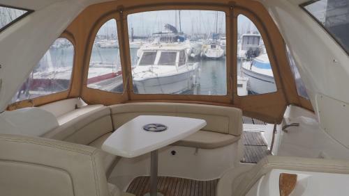 Life & Boat H�tel