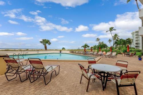 Tradewinds 817