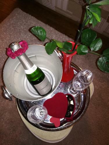 Hostal Demeure De L'�le Rollet