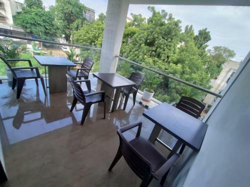 Hotel Dwarka Grand