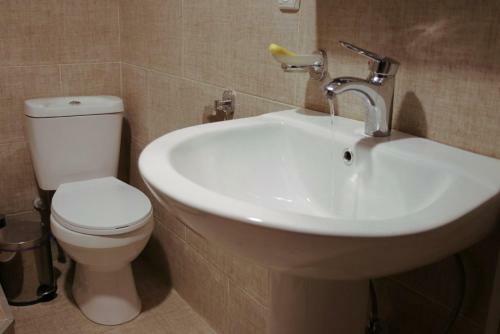 Hostal Kakhri Guest House