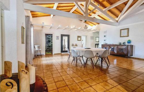 Amazing Home In Arsac With 5 Bedrooms