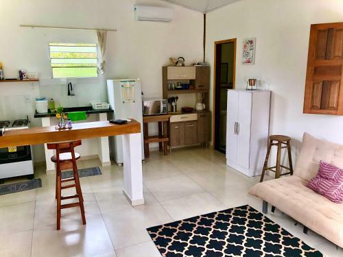 Chalezinho Super Equipado Em Caravelas