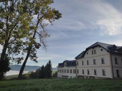 Hotel Poutn� D?m