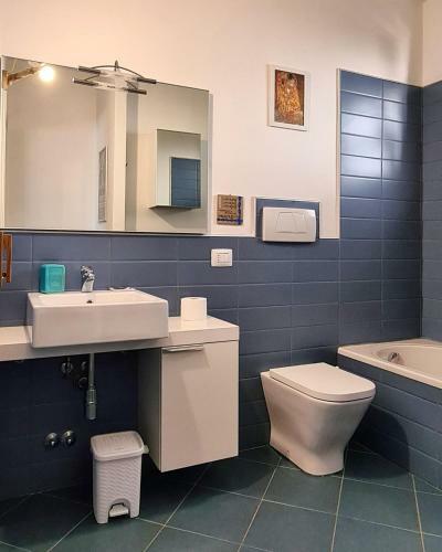 Blu Apartment
