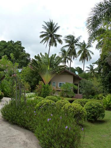Bansuanrachawadee B&B