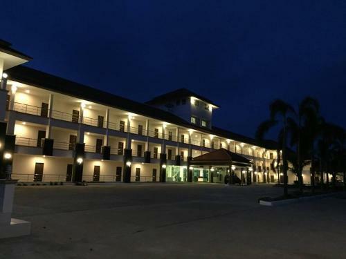 Hotel Grand Place Resort