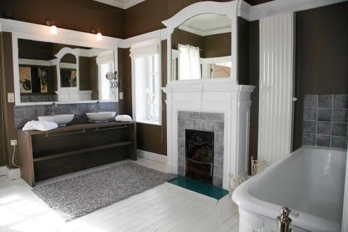 Hostal Le Ch�teau De Balmoral