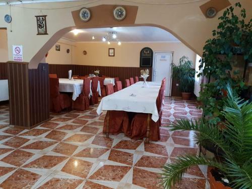 Hostal Pensiunea Lucica