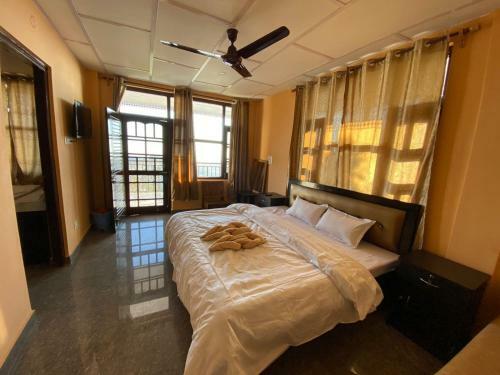 Redeem Cafe & Homestay