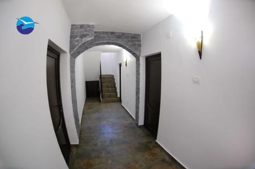 Hostal Vila Black&white
