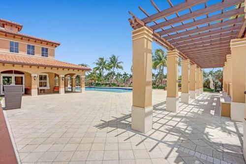 Serene Spacious 5 Bedroom Miami Home