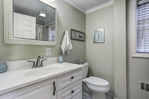 Apartamento Long Island Apt With Shared Yard, Near Golfing!