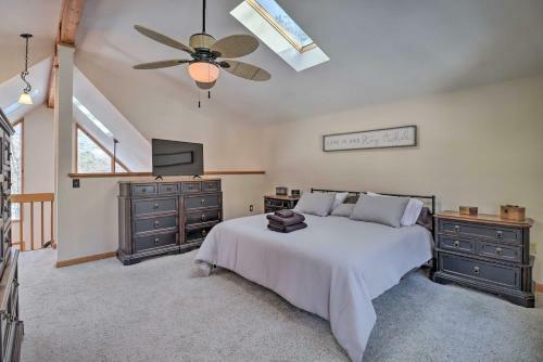 Albrightsville Home With Huge Deck, Pool Access