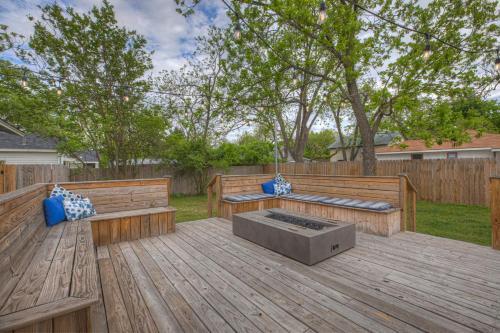 New! Gorgeous Bluebonnet House With Deck & Fire Pit