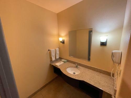 Hotel Sunbridge Inn & Suite Extended Stay