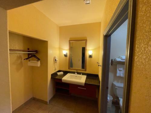 Hotel Sunbridge Inn & Suite Extended Stay